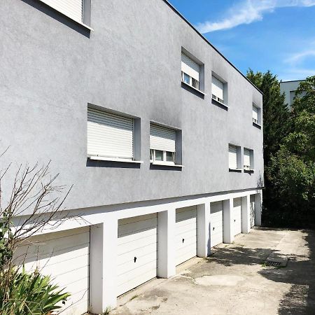 Studios Near Lycee Jean Mermoz Сен-Луи Экстерьер фото
