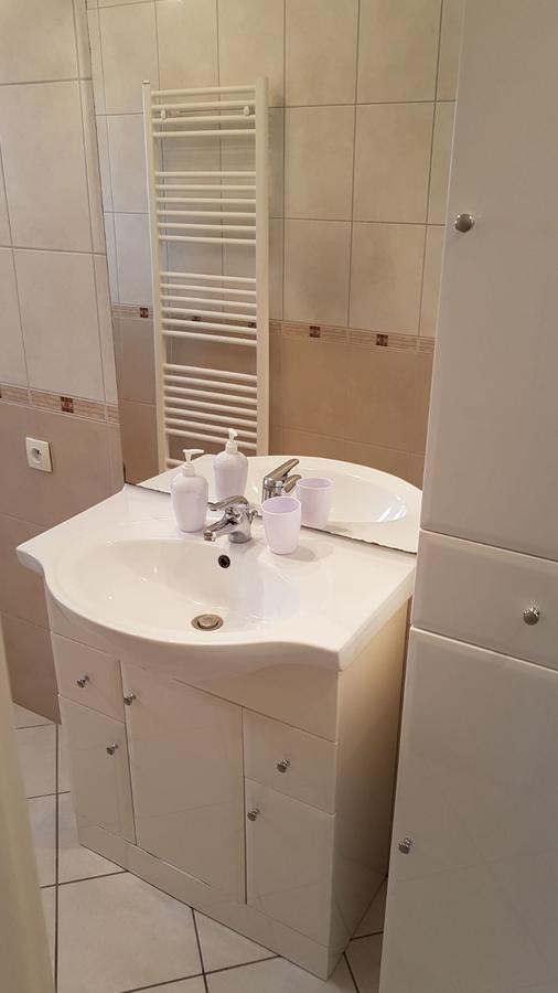 Studios Near Lycee Jean Mermoz Сен-Луи Экстерьер фото