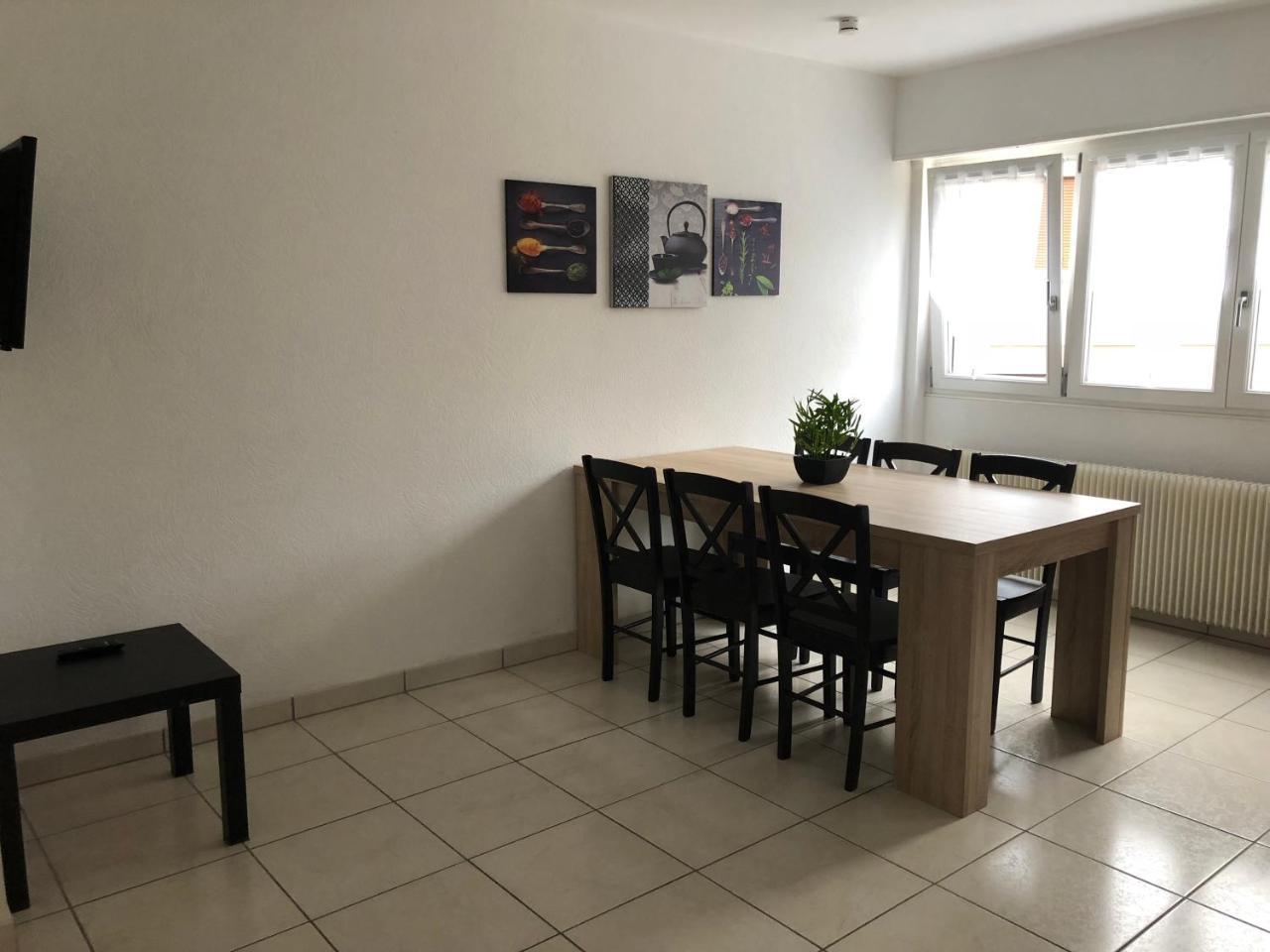 Studios Near Lycee Jean Mermoz Сен-Луи Экстерьер фото