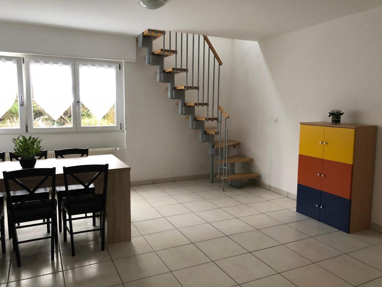 Studios Near Lycee Jean Mermoz Сен-Луи Экстерьер фото